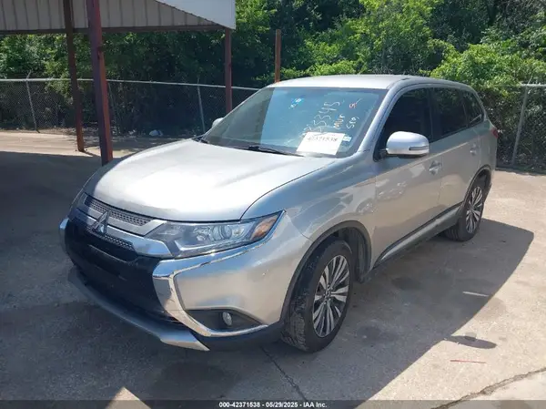 JA4AD3A35KZ033345 2019 MITSUBISHI OUTLANDER - Image 2