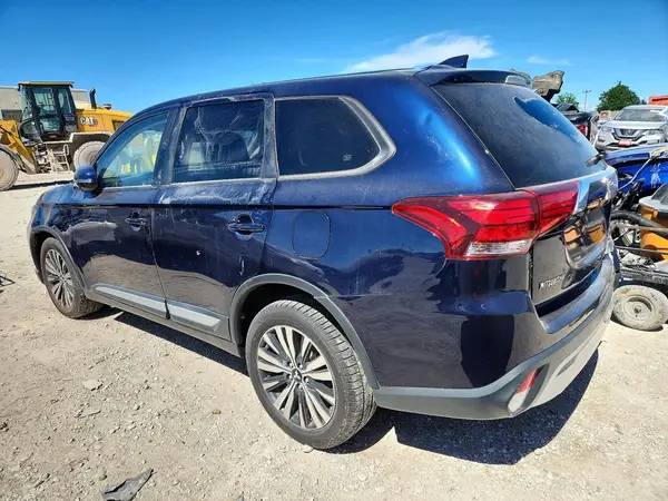 JA4AD3A35KZ035306 2019 MITSUBISHI OUTLANDER - Image 2