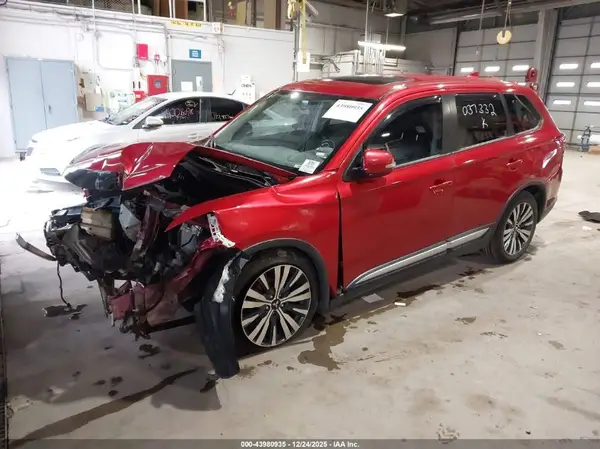 JA4AD3A35KZ037332 2019 MITSUBISHI OUTLANDER - Image 2