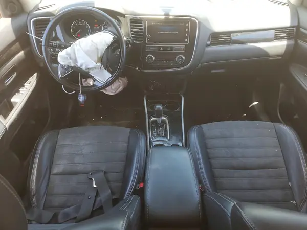 JA4AD3A35KZ043065 2019 MITSUBISHI OUTLANDER - Image 8