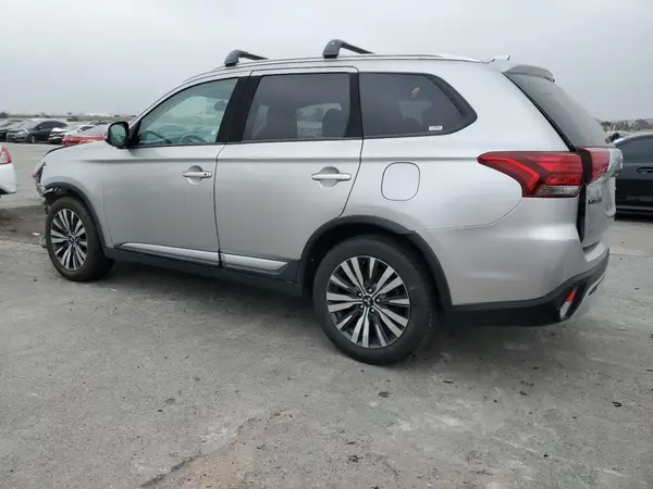 JA4AD3A35KZ043079 2019 MITSUBISHI OUTLANDER - Image 2