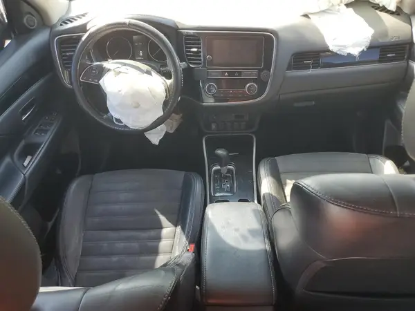 JA4AD3A35KZ044846 2019 MITSUBISHI OUTLANDER - Image 8