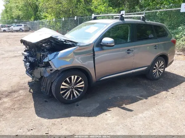 JA4AD3A35KZ051733 2019 MITSUBISHI OUTLANDER - Image 2
