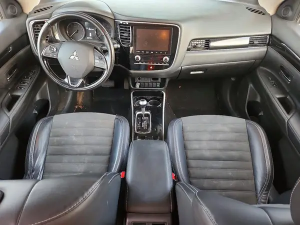 JA4AD3A35LZ004851 2020 MITSUBISHI OUTLANDER - Image 8