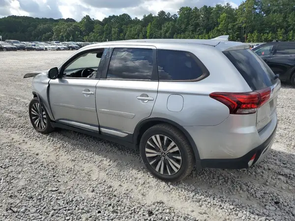 JA4AD3A35LZ011203 2020 MITSUBISHI OUTLANDER - Image 2