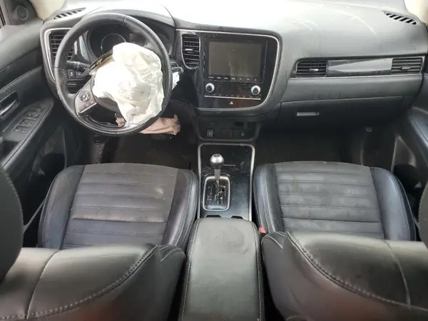JA4AD3A35LZ011203 2020 MITSUBISHI OUTLANDER - Image 8