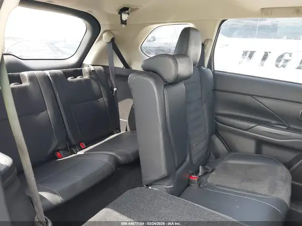 JA4AD3A35LZ014103 2020 MITSUBISHI OUTLANDER - Image 8