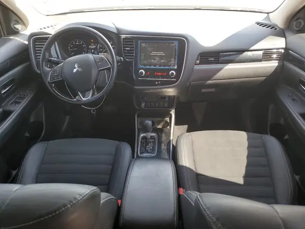 JA4AD3A35LZ015722 2020 MITSUBISHI OUTLANDER - Image 8