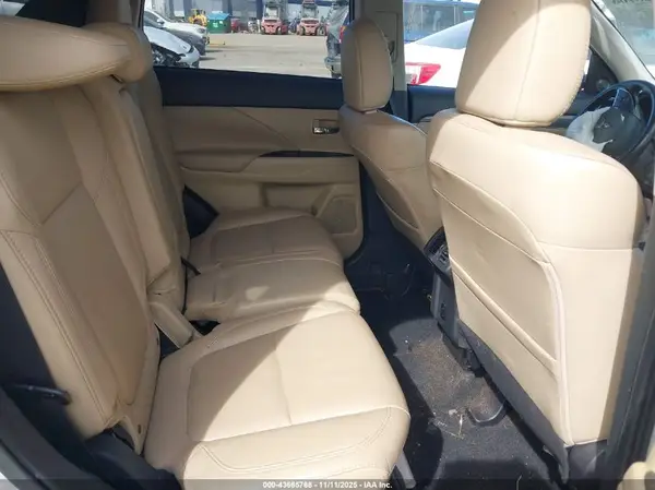 JA4AD3A35LZ019964 2020 MITSUBISHI OUTLANDER - Image 8
