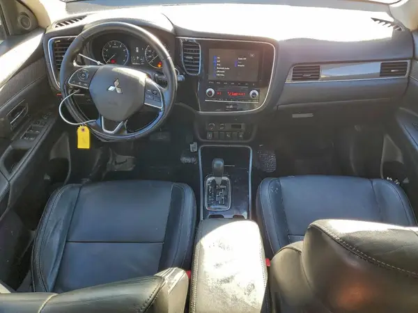 JA4AD3A35LZ020127 2020 MITSUBISHI OUTLANDER - Image 8