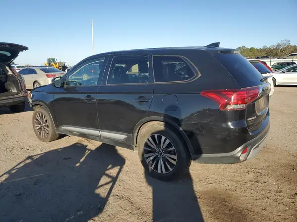 JA4AD3A35LZ023447 2020 MITSUBISHI OUTLANDER - Image 2