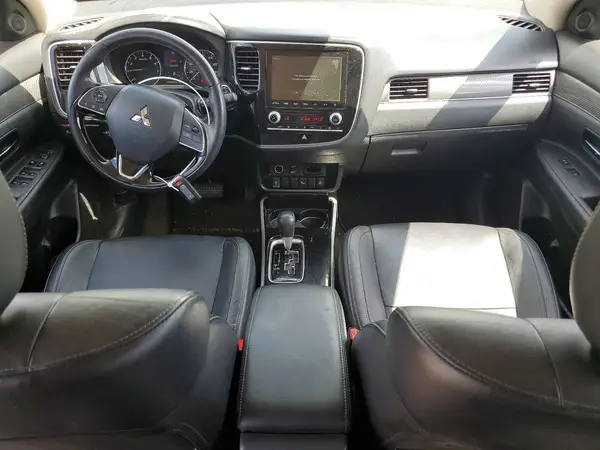JA4AD3A35LZ025442 2020 MITSUBISHI OUTLANDER - Image 8