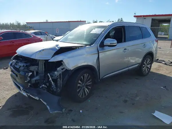 JA4AD3A35LZ030088 2020 MITSUBISHI OUTLANDER - Image 2