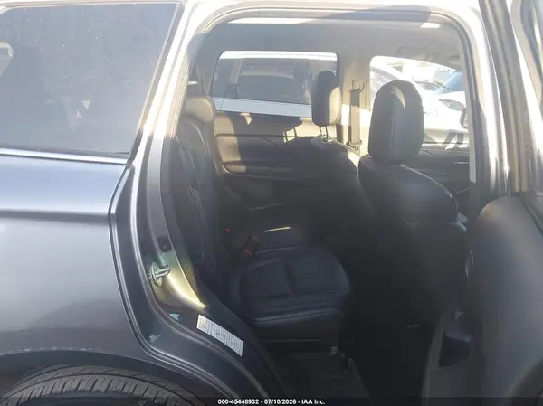 JA4AD3A35LZ030429 2020 MITSUBISHI OUTLANDER - Image 8