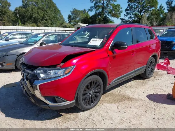 JA4AD3A35LZ039003 2020 MITSUBISHI OUTLANDER - Image 2