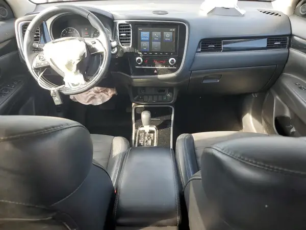 JA4AD3A35LZ040247 2020 MITSUBISHI OUTLANDER - Image 8
