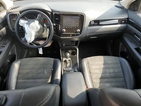 JA4AD3A35LZ047912 2020 MITSUBISHI OUTLANDER - Image 8