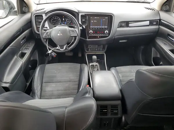 JA4AD3A35LZ047988 2020 MITSUBISHI OUTLANDER - Image 8
