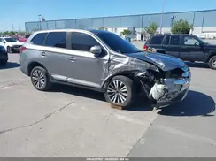 JA4AD3A35LZ048784 2020 MITSUBISHI OUTLANDER