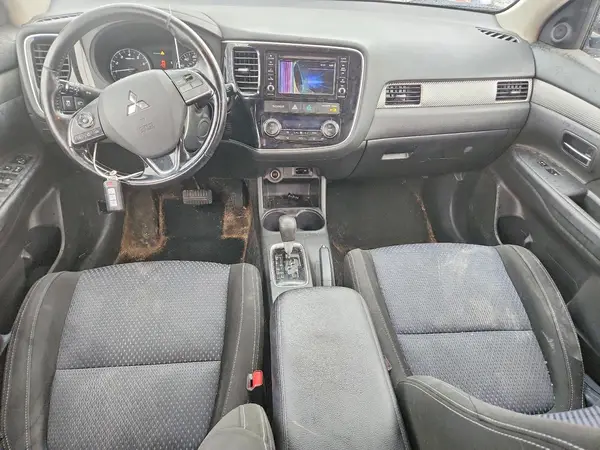 JA4AD3A36GZ002502 2016 MITSUBISHI OUTLANDER - Image 8