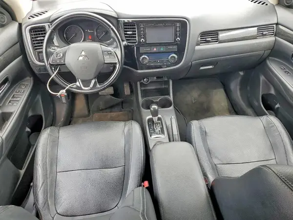 JA4AD3A36GZ002774 2016 MITSUBISHI OUTLANDER - Image 8