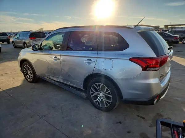 JA4AD3A36GZ007716 2016 MITSUBISHI OUTLANDER - Image 2