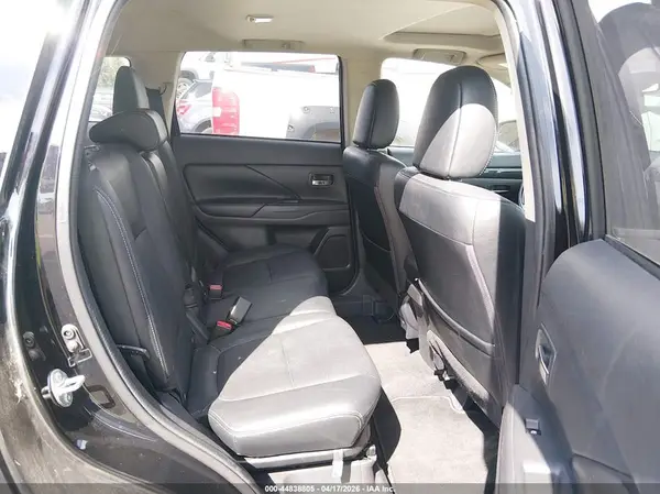 JA4AD3A36GZ008025 2016 MITSUBISHI OUTLANDER - Image 8