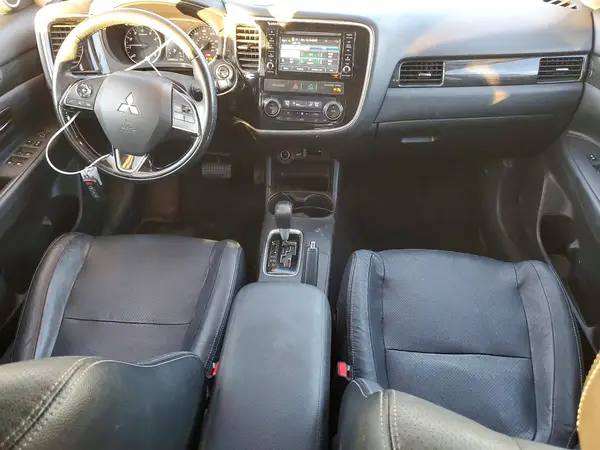 JA4AD3A36GZ008896 2016 MITSUBISHI OUTLANDER - Image 8