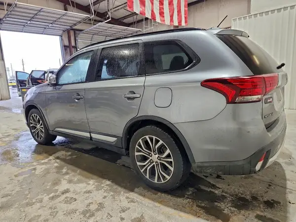 JA4AD3A36GZ008977 2016 MITSUBISHI OUTLANDER - Image 2