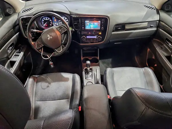 JA4AD3A36GZ008977 2016 MITSUBISHI OUTLANDER - Image 8