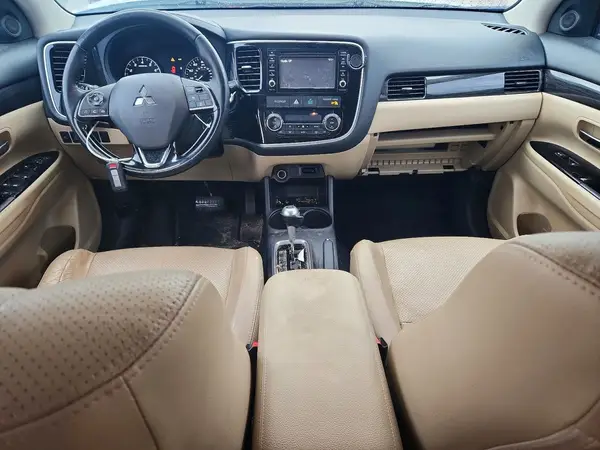 JA4AD3A36GZ009756 2016 MITSUBISHI OUTLANDER - Image 8