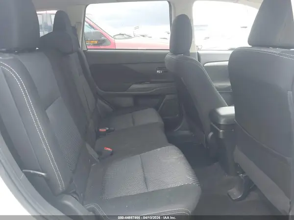 JA4AD3A36GZ009904 2016 MITSUBISHI OUTLANDER - Image 8