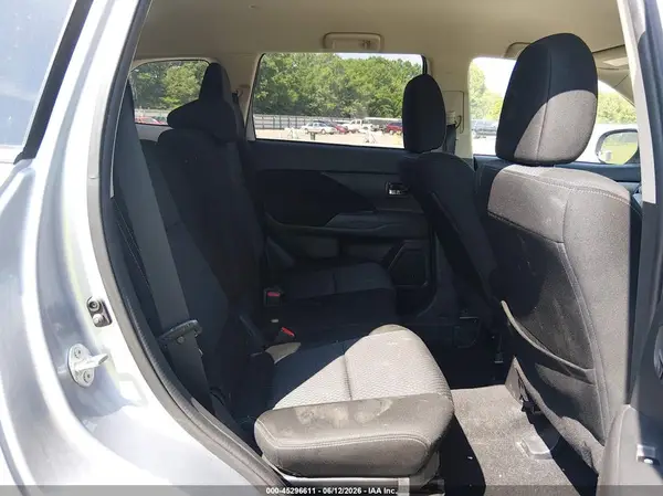 JA4AD3A36GZ010311 2016 MITSUBISHI OUTLANDER - Image 8