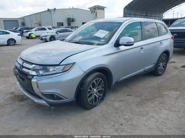 JA4AD3A36GZ016173 2016 MITSUBISHI OUTLANDER - Image 2