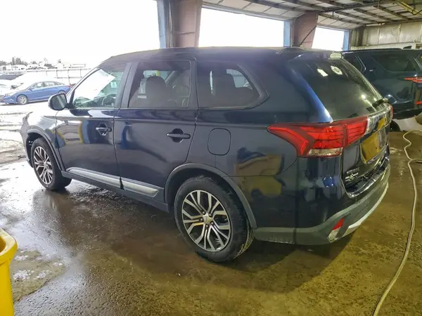 JA4AD3A36GZ028372 2016 MITSUBISHI OUTLANDER - Image 2
