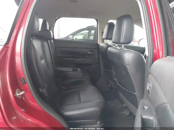 JA4AD3A36GZ028730 2016 MITSUBISHI OUTLANDER - Image 8