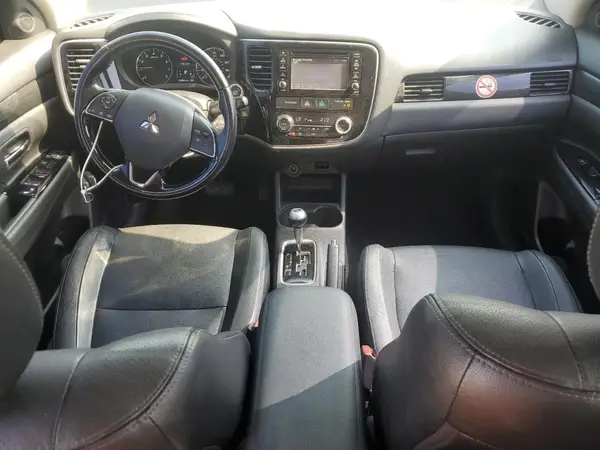 JA4AD3A36GZ035418 2016 MITSUBISHI OUTLANDER - Image 8