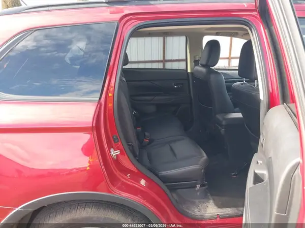 JA4AD3A36GZ038836 2016 MITSUBISHI OUTLANDER - Image 8
