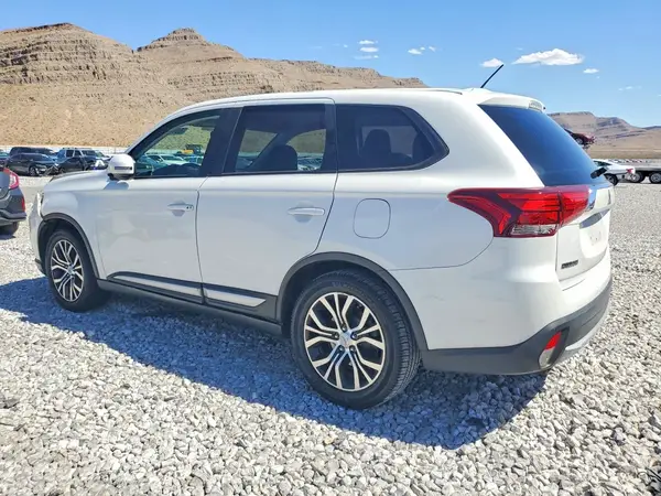 JA4AD3A36GZ040117 2016 MITSUBISHI OUTLANDER - Image 2