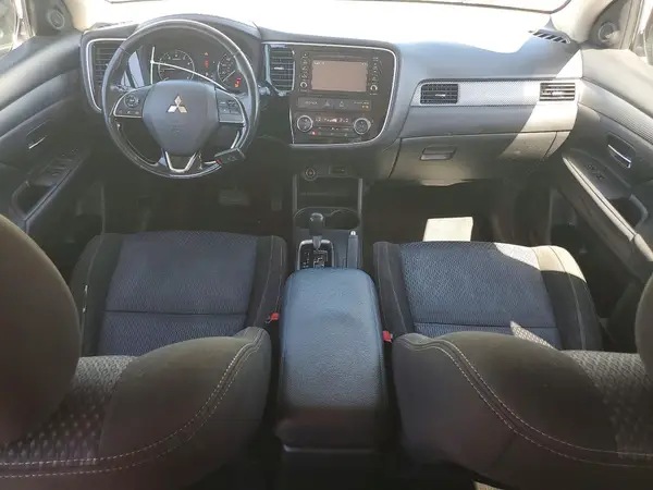 JA4AD3A36GZ040117 2016 MITSUBISHI OUTLANDER - Image 8