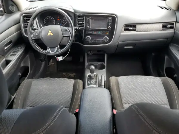 JA4AD3A36GZ040263 2016 MITSUBISHI OUTLANDER - Image 8