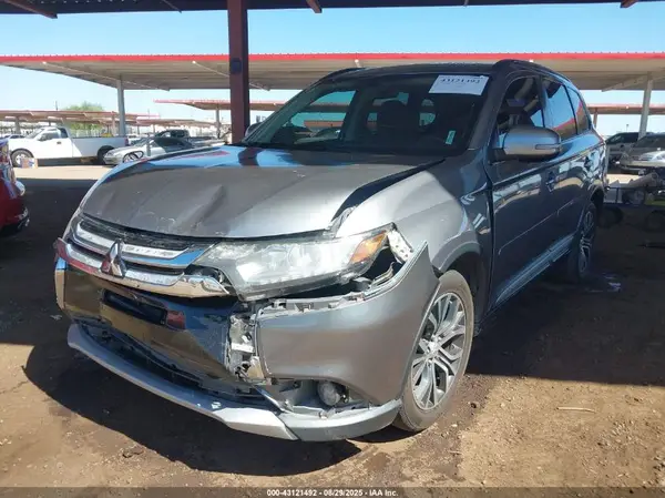 JA4AD3A36GZ046371 2016 MITSUBISHI OUTLANDER - Image 2