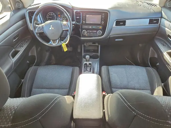 JA4AD3A36GZ051442 2016 MITSUBISHI OUTLANDER - Image 8