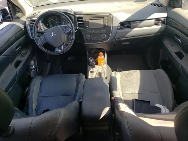 JA4AD3A36GZ057127 2016 MITSUBISHI OUTLANDER - Image 8