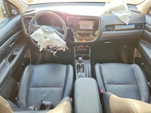 JA4AD3A36GZ058603 2016 MITSUBISHI OUTLANDER - Image 8