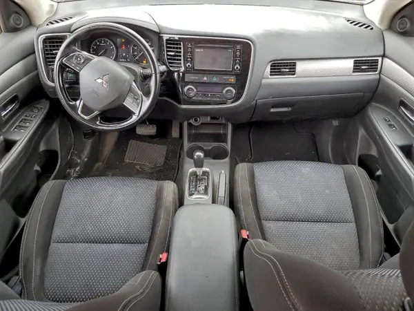 JA4AD3A36GZ061792 2016 MITSUBISHI OUTLANDER - Image 8