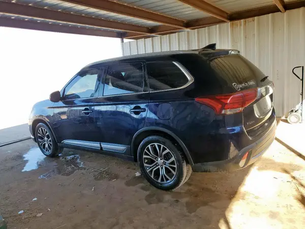 JA4AD3A36HZ001772 2017 MITSUBISHI OUTLANDER - Image 2