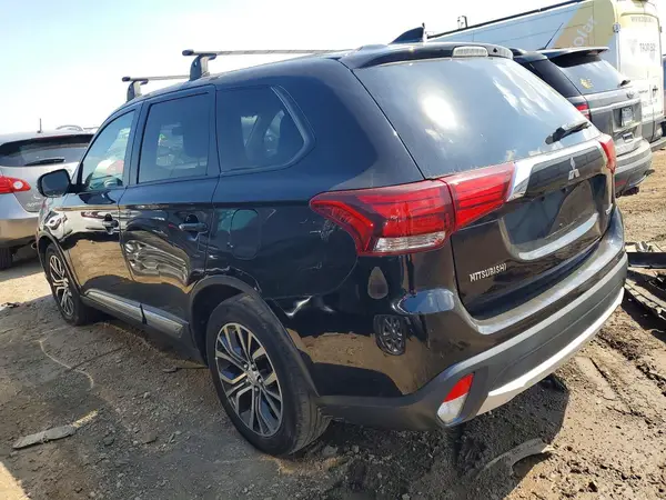 JA4AD3A36HZ010956 2017 MITSUBISHI OUTLANDER - Image 2