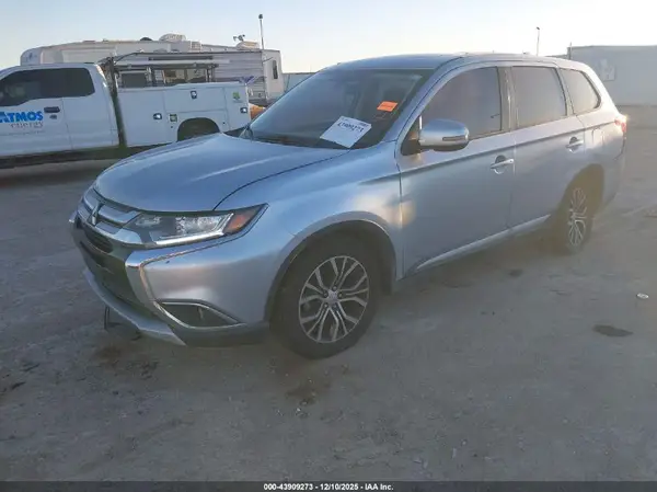 JA4AD3A36HZ012903 2017 MITSUBISHI OUTLANDER - Image 2
