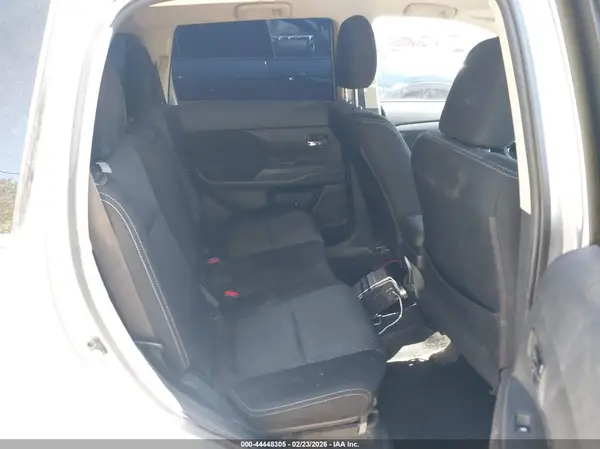 JA4AD3A36HZ027031 2017 MITSUBISHI OUTLANDER - Image 8